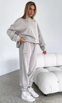 White Fox Cream Tan Baggy Sweatpants M