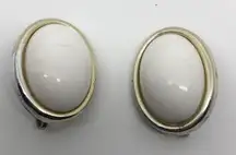 Vintage Clip On Earrings White Oval Plastic Marble Pattern Gold‎ & Silver Tone