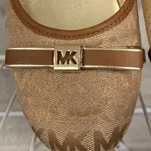 Micheal kors ballet flats Size: 4