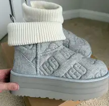 Authentictic women’s grey classic mini platform felted Ugg size 7