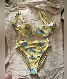 NWT WEWOREWHAT, BIKINI, Golden Hour Floral, Underwide Top, High Rise Bottom med