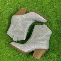Forever Women’s‎ Size 5.5 Silver Rhinestone Western Ankle Boots Glam Bedazzled