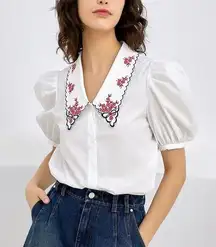 J.ING Jing White Pointy Collar with Embroidery Button Down Shirt Size Small NWT
