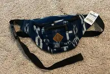 Zumiez NWT  blue Fanny pack