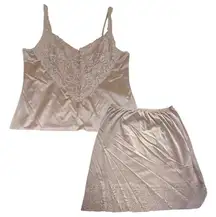 Vanity fair medium/large silk pajama set rose gold cami & skirt lace lingerie​