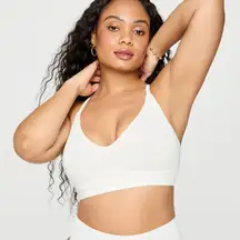 NEW Fabletics Yitty Smoothed Reality Plunge Bra Size Large On My Ivories White