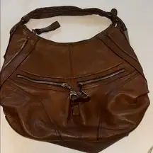 B MAKOWSKY BROWN LEATHER BOHO BAG
GORGEOUS LEATHER WELL SEASONED