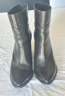 Schutz Women’s Black Leather Ankle Boots Block Heel Pointed Toe Size 7