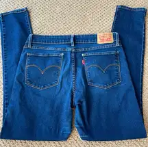 Levi Women’s 711 Skinny Jeans