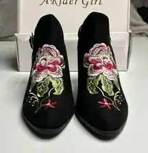 A Rider Girl Blossom Suede Black Low Heel