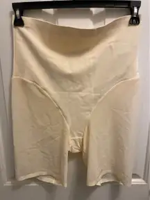 New Shapermint Essentials Women's Size XL Beige Everyday High Waisted Shorts