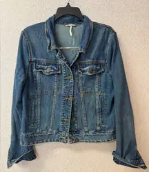 Free People Women Size Large Blue‎ Denim Jacket with Patch