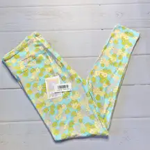 NWT - Lularoe - Women’s Pastel Yellow & Grey Floral Leggings - Size Tall & Curvy. 