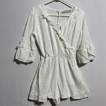 Abercrombie & Fitch Ruffle Romper‎ Women's XS White Eyelet Lace Surplice Neck