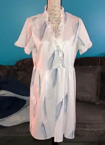 🎉4 for $20 White Dress with Blue Feather Print, Large