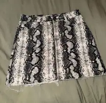 SNAKE PRINT MINI SKIRT