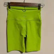 Beyond Yoga Space Dye High Waisted Biker Shorts Matcha Lime Green- Size XS