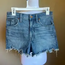 the perfect Jean short high rise raw hem | 27