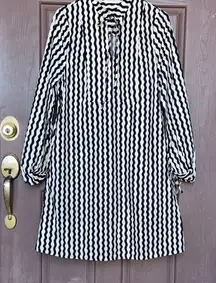 Black and White Striped Women's Dress Size 36 Generally Corresponds to US Size 6