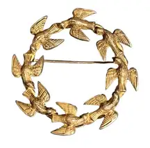 MCM Metropolitan Museum Of Art 1994 Dove Bird In Flight Round Wreath Vtg Brooch