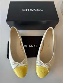 Chanel EU 38 Cream & Yellow CC Captoe Classic Ballet Flats Shoes Authentic US 8