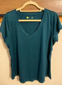 Xersion Teal Blue Green V Neck Workout Tee
