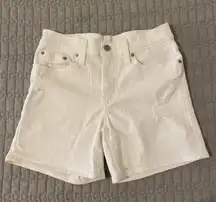 white Classic mid-Rise Jean Shorts sz 27