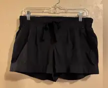 Lululemon Spring Break Away shorts sz 8