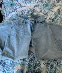 Old Navy Cropped Jeans