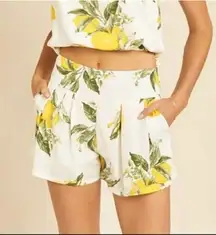 Anthropologie Moon River White Lemon Print Pleated Dressy Preppy Shorts XS