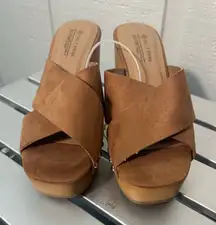 Call it Spring Brown Elastic Cork Open Toe Platform Wedge Sandal Size 6.…