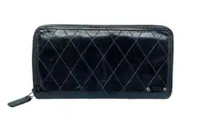 Chloé Black Leather Quilted Continental Zip-Around Wallet