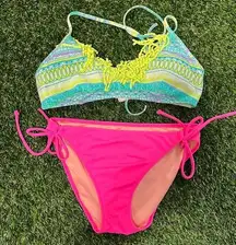 Victoria's Secret  Medium Bikini Set Halter Sea Shells Hot Pink Bottoms