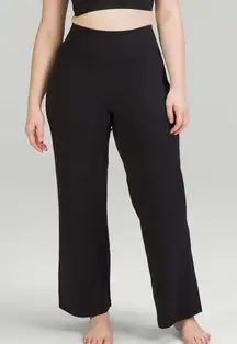 Lululemon Align Wide Leg High Rise Pant 31"
Black Size 14 Leggings