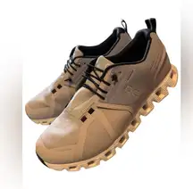 On women’s size 9 cloud 5 sneakers