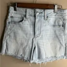 American Eagle light Wash denim cut off jeans shorts size 6