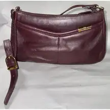 ETIENNE AIGNER Signature Classic Shoulder Bag Purse Genuine Leather Burgundy Vtg