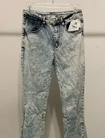 Altar’d State BRAND NEW Flare Jeans - Womens M