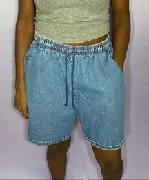 Vtg baggy denim mom shorts with drawstring 28-32”