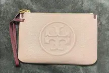 Tory Burch Perry Bombe Pink pebble Wristlet Clutch with Dust bag included. New!