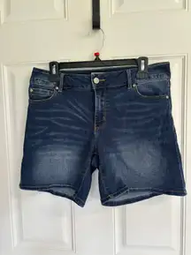 Size 8 EST 1946 Jean Shorts