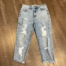 Tinseltown faded wash distressed crop jeans