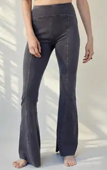 Out From Under S Aria Seamed Flare Pant Gray Stretch Yoga Lounge Athleisure Soft