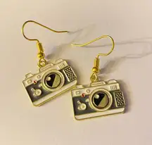 📸 camera dangle earrings