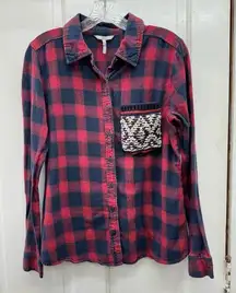 BKE eased long-sleeve button down plaid flannel shirt women's small knit pocket