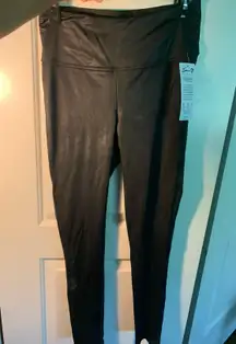 Faux Leather Leggings In Black