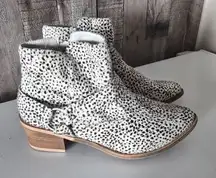 Very G Oasis Faux Fur Bootie - Dotted Beige - Size 8