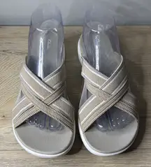 Clarks Cloudsteppers Arla Kaylie Taupe Sandal Striped Slide Comfort Platform 9