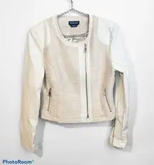 Bebe Women’s Small Cream White Textured Faux Leather Motto Jacket Zipper