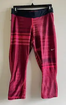 Nike Dri-Fit‎ Women's Running Leggings 457089, Active Capris Red Size M